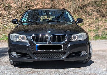BMW 320d 320 DPF Touring Aut. Edition Fleet