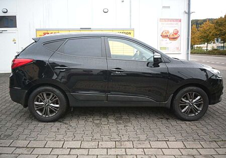 Hyundai ix35 Style AWD 184 PS TeillederNavi Kamera TOP