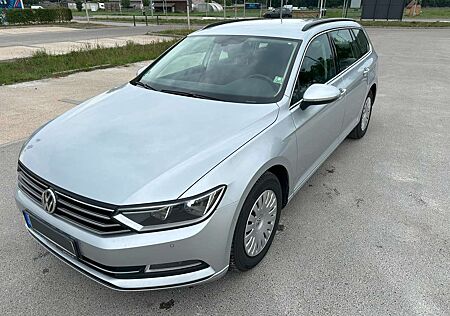 VW Passat Variant Volkswagen Passat 2.0 TDI SCR DSG Comfortline NAVI ACC AHK