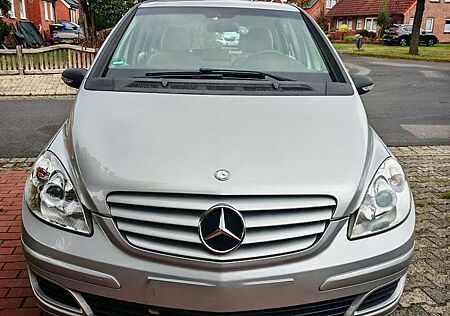 Mercedes-Benz B 200 Autotronic