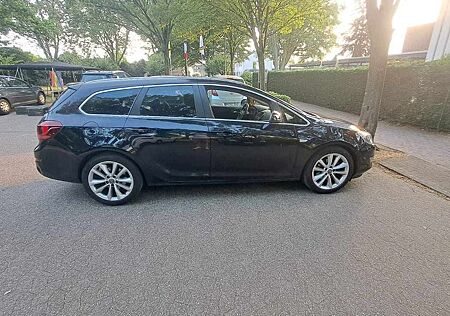 Opel Astra 1.7 CDTI DPF Sport