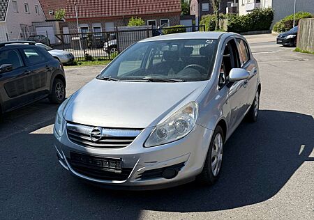 Opel Corsa 1.2 16V Cosmo