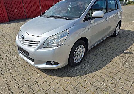 Toyota Verso Life