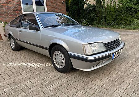 Opel Monza 2,5E Automatik schöner gepflegter Zustand