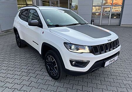 Jeep Compass Trailhawk Allrad 2.0 170PS Navi