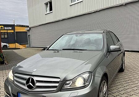 Mercedes-Benz C 220 CDI DPF (BlueEFFICIENCY) 7G-TRONIC Avantgarde