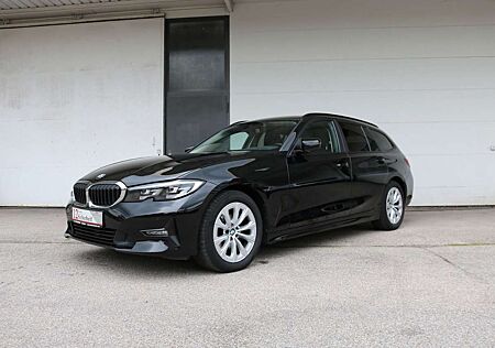 BMW 320 d xDrive Touring*Advantage*Automatic*AHK*