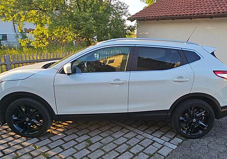 Nissan Qashqai 1.6 dCi Xtronic Black Edition