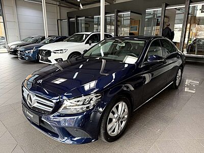 Mercedes-Benz C 300 d Avantgarde LED Navi R.Cam AHK Distronic+