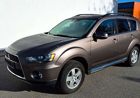 Mitsubishi Outlander Invite 2WD