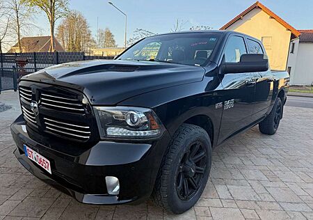 Dodge RAM 1500 5.7 V8 4X4+LPG Gas+Leder+Navi+AHK+SHZ+