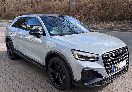 Audi Q2 40 quattro S-tronic S-line Pano*AHK*Matrix*Sonos