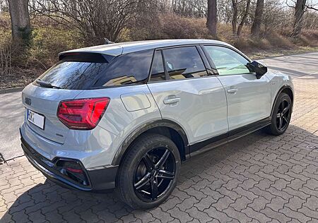 Audi Q2 40 quattro S-tronic S-line Pano*AHK*Matrix*Sonos