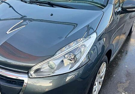 Peugeot 208 PureTech 82 Allure