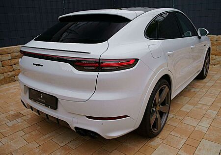 Porsche Cayenne Coupe E-Hybrid Platinum Edi. SportDesign