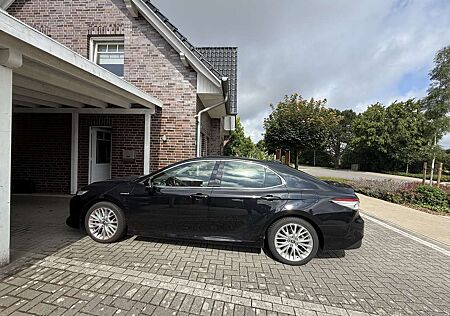 Toyota Camry Hybrid Executive