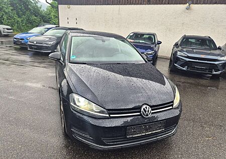 VW Golf Volkswagen Comfortline BMT-XENON-SHZ-PDC-EURO6