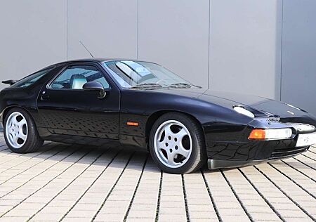 Porsche 928 GTS