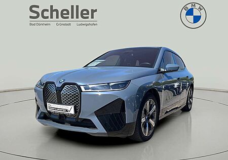 BMW iX gebraucht kaufen BMW iX xDrive50 Sportpaket Head-Up HiFi DAB LED
