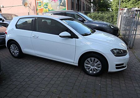 VW Golf Volkswagen VII Lim. Trendline BMT /AHK/Bi-Xenon/2.H
