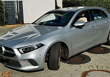 Mercedes-Benz A 220 220d 8G-DCT