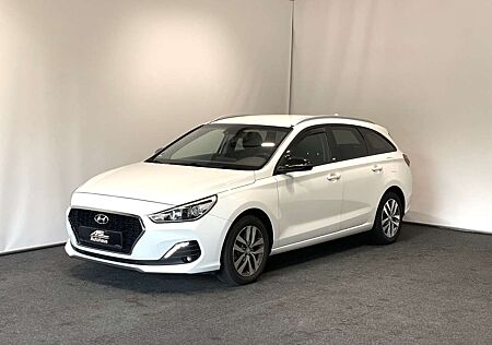 Hyundai i30 YES! 1,6 CRDi Autom Kamera Navi LED CarPlay