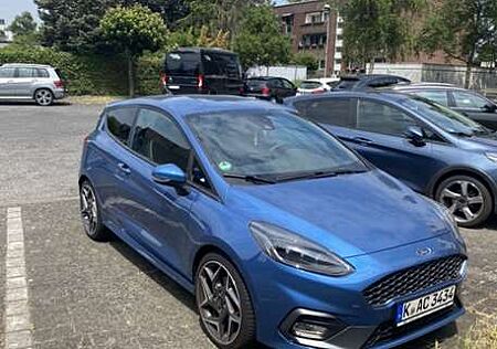 Ford Fiesta 1.5 EcoBoost S&S mit Leder-Exclusiv-Paket ST