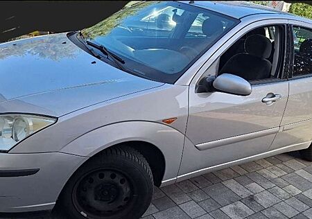Ford Focus gebraucht kaufen Ford Focus Ghia