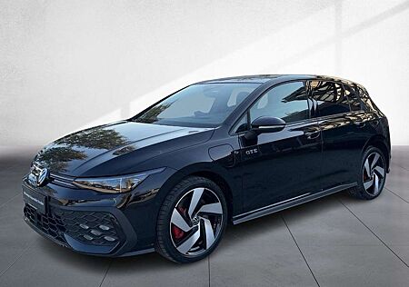 VW Golf GTE Volkswagen VIII GTE 1,5 eHybrid DSG AHK DCC NAVI LEDER