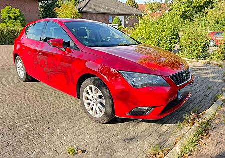 Seat Leon 1.2 TSI - TÜV NEU - 1. Hd. - 8fach bereift
