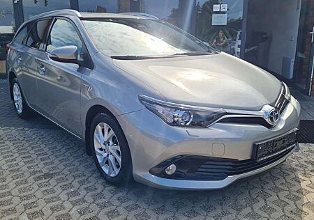 Toyota Auris Touring Sports Hybrid Cool