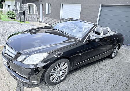 Mercedes-Benz E 200 CGI BlueEfficiency (207.448)
