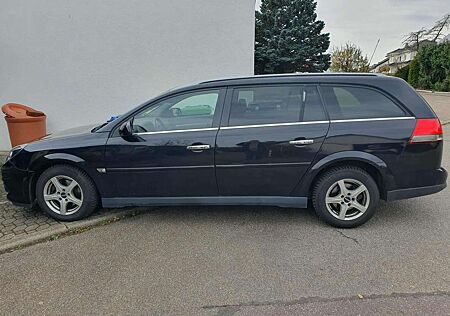 Opel Vectra Caravan 2.2 Caravan Cosmo Plus