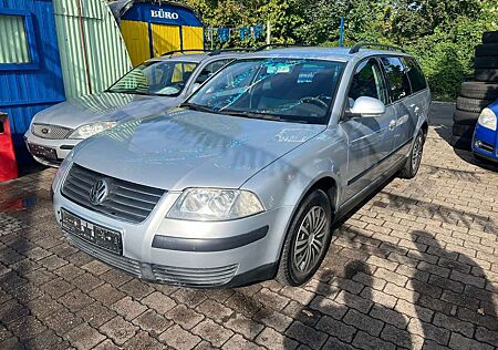 VW Passat Variant Volkswagen Family Tüv Neu 04.2027 ANHÄNGERK. SHZ