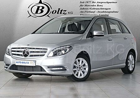 Mercedes-Benz B 180 Klimaa. BiX ILS Navi Parkass. Kamera