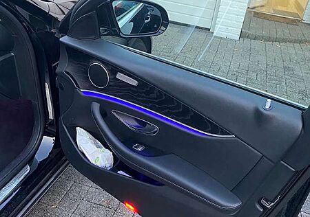 Mercedes-Benz E 200 9G-TRONIC