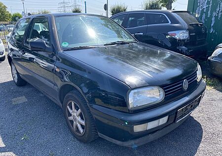 VW Golf Volkswagen 1.8 (Klima) Trendline