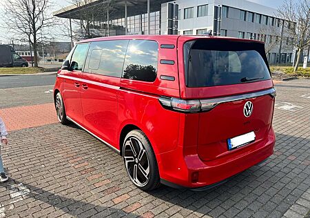 VW ID.BUZZ Volkswagen ID. Buzz 86 Lang 6 Sitzer GTX 4MOTION E Türen Head