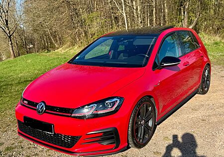 VW Golf GTI Volkswagen Performance