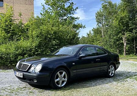 Mercedes-Benz CLK 200