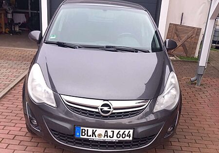 Opel Corsa 1.3 CDTI DPF 8xbereift TÜV neu