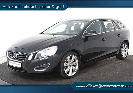 Volvo V60 T3 Summum *Navi*AHK*Leder*