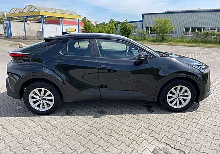 Toyota C-HR 1.8 Hybrid Business Edition
