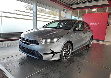 Kia Cee'd Ceed / 1.5T 140 DCT7 Spirit TEC LEDER