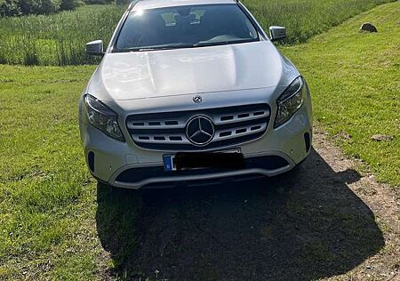 Mercedes-Benz GLA 180