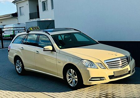 Mercedes-Benz E 220 E -Klasse T-Modell CDI BlueEfficiency Taxi