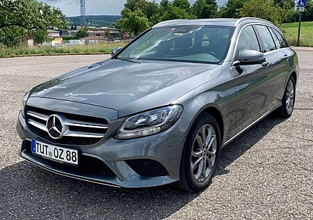 Mercedes-Benz C 220 d T 9G-TRONICAvantgarde