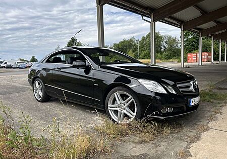 Mercedes-Benz E 200 CGI BlueEfficiency (207.348)