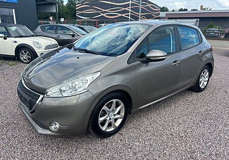 Peugeot 208 Active 1.4 *Navi* TÜV 05/27*Tempomat*