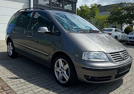 VW Sharan Volkswagen 2.0 TDI DPF United